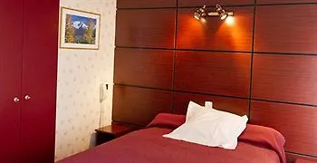 Maillot Hotel